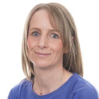 <p>Mrs E. Cliffe</p>