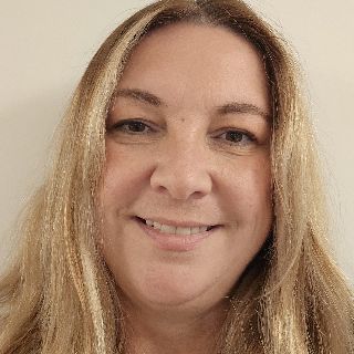 <p>Mrs T. Powell</p>