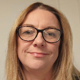 <p>Mrs T. Powell</p>